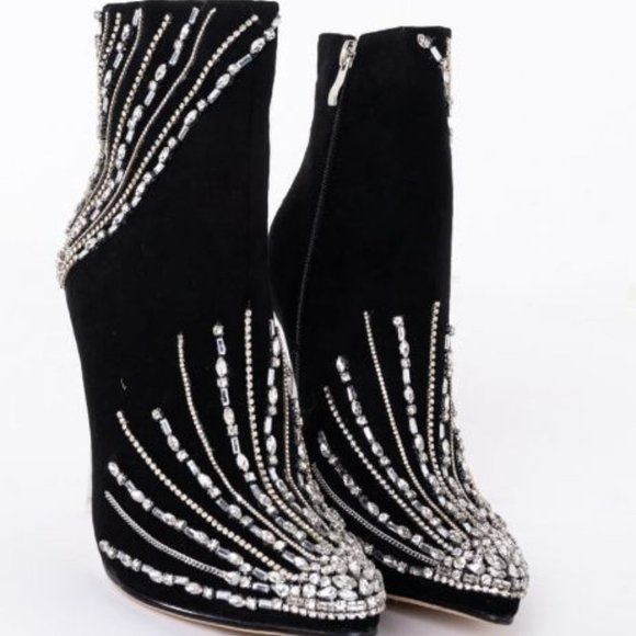 AKIRA Shoes - Azalea WANG COME ALIVE AT NIGHT STILETTO BOOTIE IN BLACK